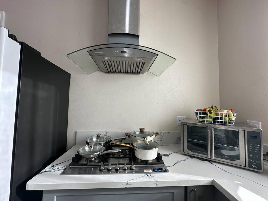 Midway City New Renovated House In Little Saigonヴィラ エクステリア 写真