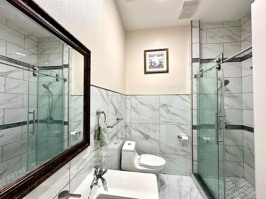Midway City New Renovated House In Little Saigonヴィラ エクステリア 写真