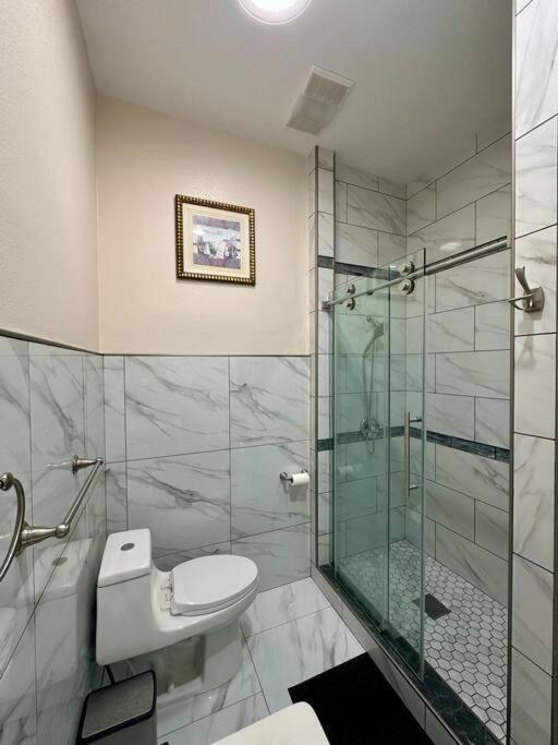 Midway City New Renovated House In Little Saigonヴィラ エクステリア 写真