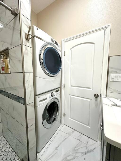 Midway City New Renovated House In Little Saigonヴィラ エクステリア 写真